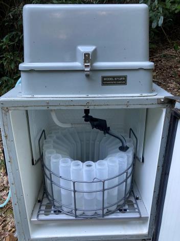 An automated stream water sampler