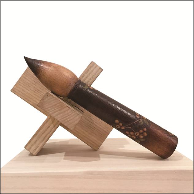  圖1.趙嘉建先生的巧木創作-文昌筆，為結合木工車床技藝與電烙筆繪畫的鮮明作品